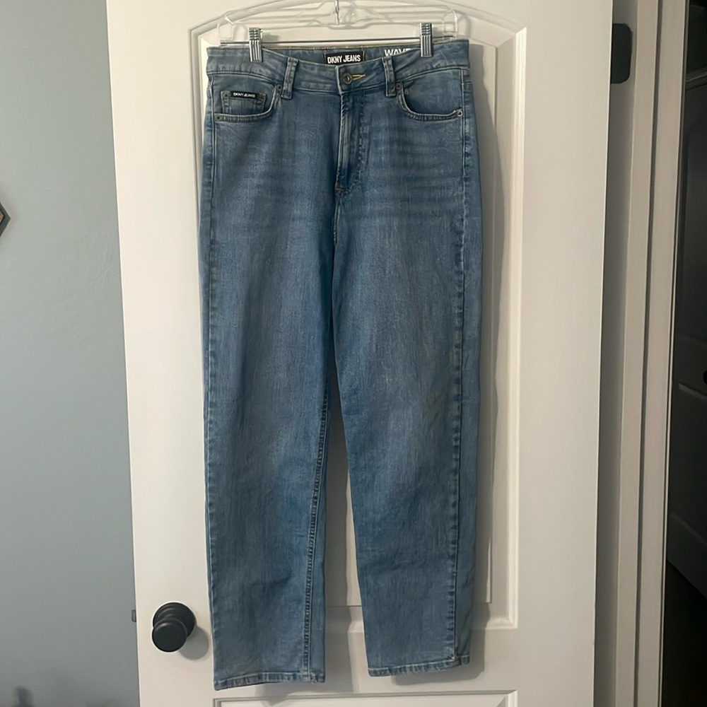 DKNY Waverly Straight Leg Jeans, size 28.